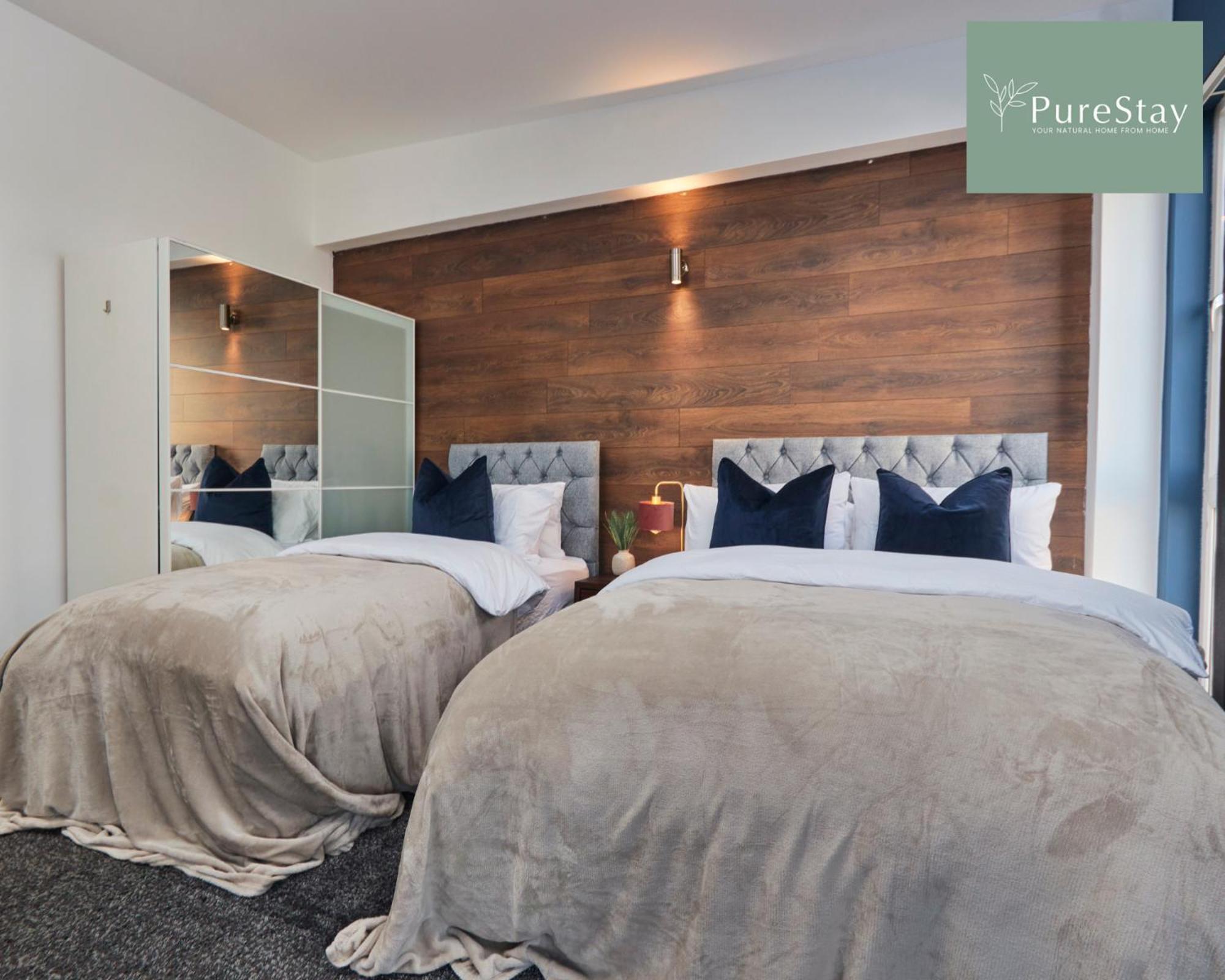 Fabulous Manchester House - 5 Beds Sleeps 8 - Free Parking - By Purestay — Photos 3
